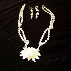 Necklace and earring set